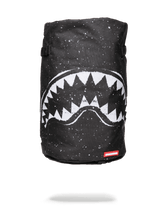 PARTY SHARK DUFFPACK